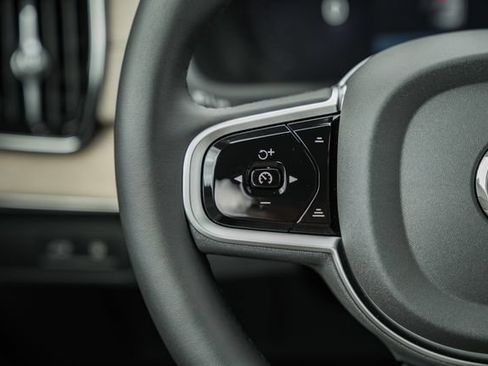 New 2026 Volvo XC90 T8 Plus w/ Protection Package Premier AWD/4WD image 28