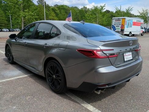Used 2025 Toyota Camry SE FWD image 6