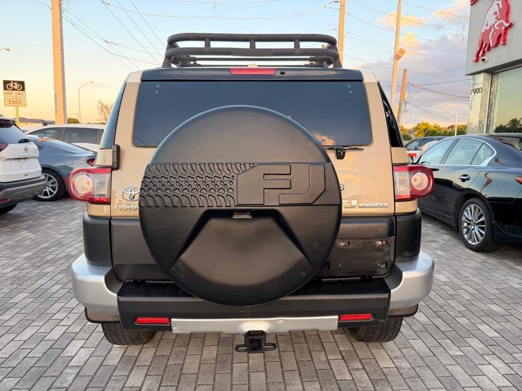 Used 2014 Toyota FJ Cruiser 4WD w/ Convenience Package image 6