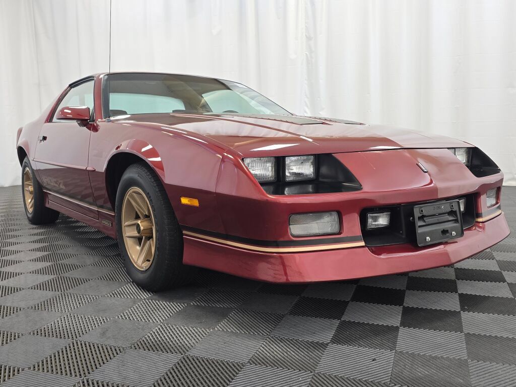 Used 1988 Chevrolet Camaro IROC-Z RWD image 7