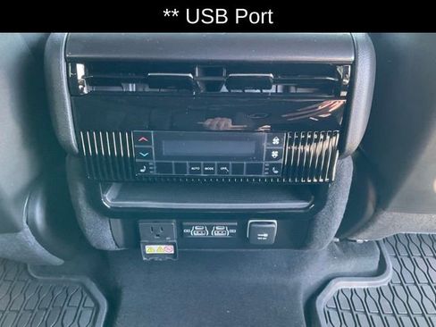 New 2024 Jeep Wagoneer 4WD w/ Convenience Group I image 32