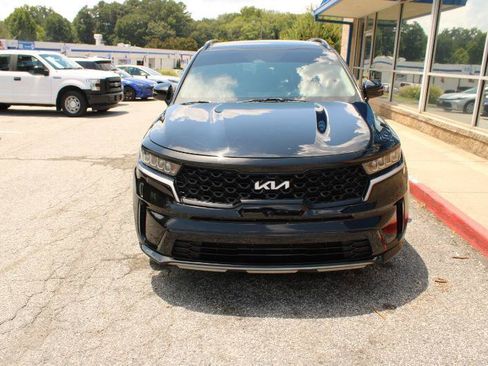 Used 2022 Kia Sorento S w/ Panoramic Sunroof Package FWD image 2
