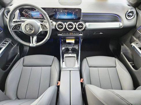 New 2026 Mercedes-Benz GLB 250 4MATIC image 12