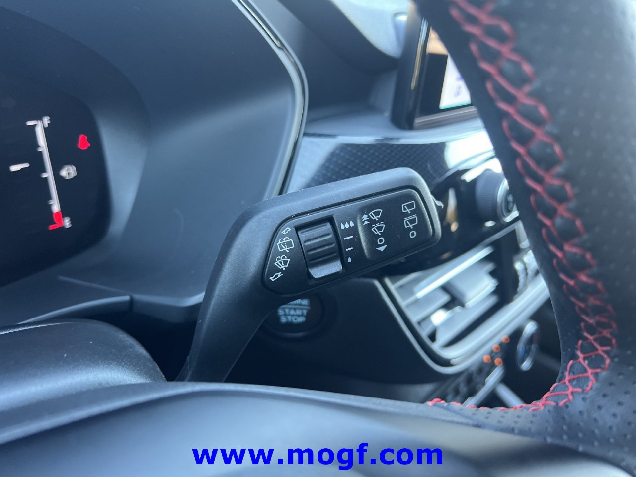 Certified 2025 Ford Escape ST-Line FWD image 11