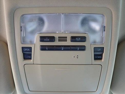Used 2015 Toyota Highlander XLE FWD image 23
