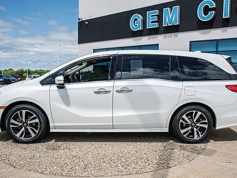 Used 2019 Honda Odyssey Elite image 2