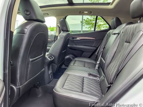 Used 2021 Buick Envision Avenir w/ Technology Package II AWD/4WD image 10
