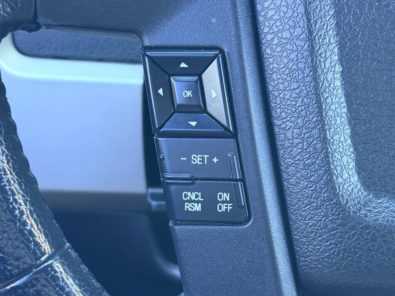Used 2011 Ford F150 FX4 w/ FX Luxury Pkg AWD/4WD image 33