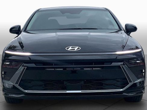 Used 2025 Hyundai Sonata SE FWD image 4