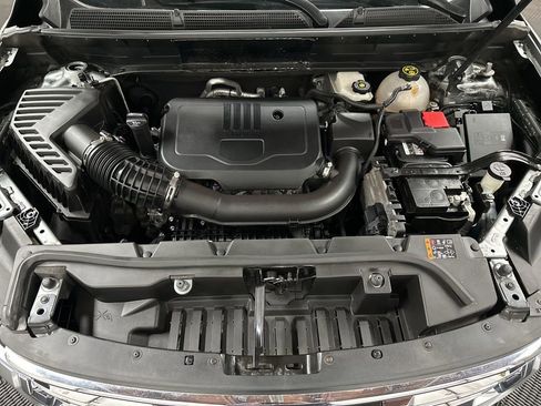 Used 2023 GMC Acadia SLT AWD/4WD image 40