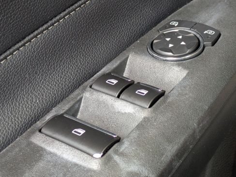 Used 2020 Ford Mustang Premium RWD image 25