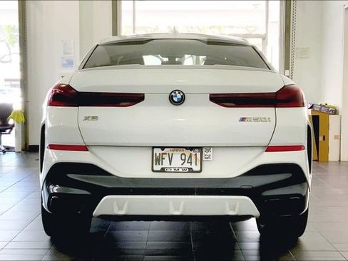 Used 2021 BMW X6 M50i image 4