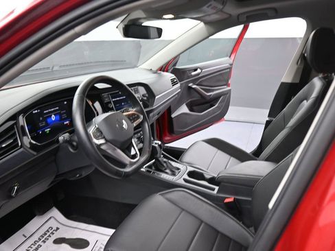 Used 2023 Volkswagen Jetta SE w/ Panoramic Sunroof Package FWD image 40