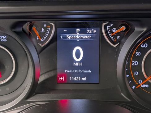 Used 2025 Jeep Gladiator Sport AWD/4WD image 19