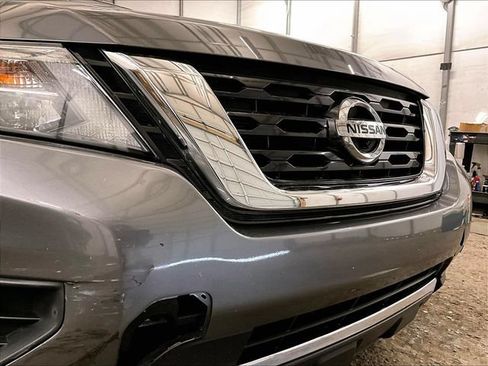 Used 2019 Nissan Pathfinder Platinum AWD/4WD image 30
