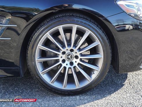 Used 2018 Mercedes-Benz SL 550 image 10