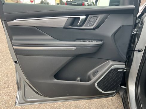 New 2026 Buick Enclave Preferred w/ Power Package image 9