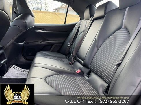 Used 2024 Toyota Camry SE image 8