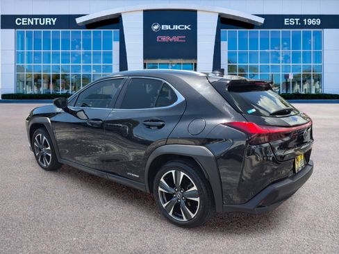 Used 2021 Lexus UX 250h w/ Accessory Package (Z1) AWD/4WD image 5