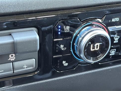 New 2026 GMC Sierra 1500 SLT w/ SLT Premium Plus Package image 18