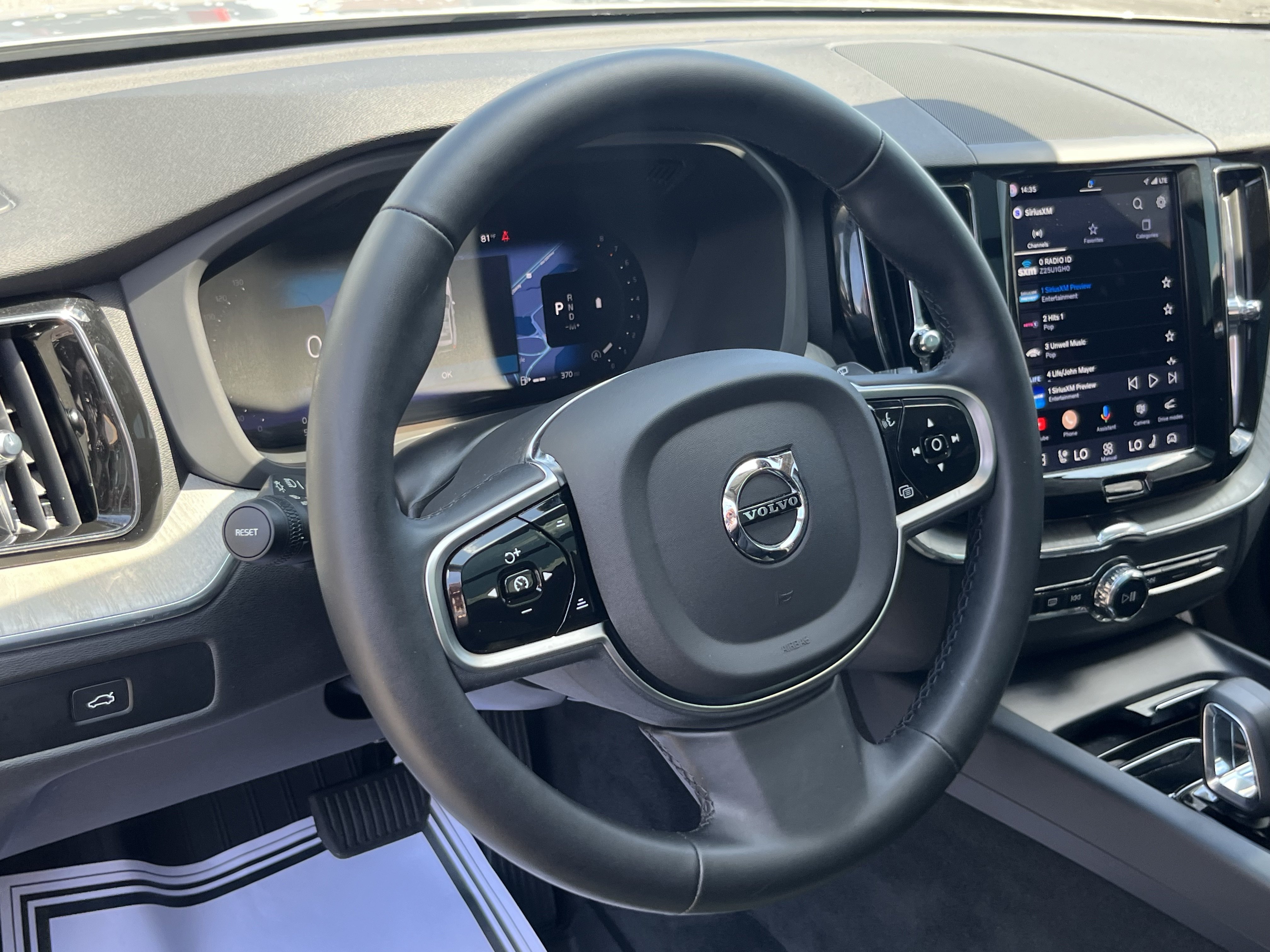 Used 2025 Volvo XC60 B5 Plus AWD/4WD image 26