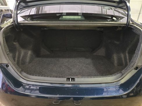 Used 2018 Toyota Corolla LE FWD image 25