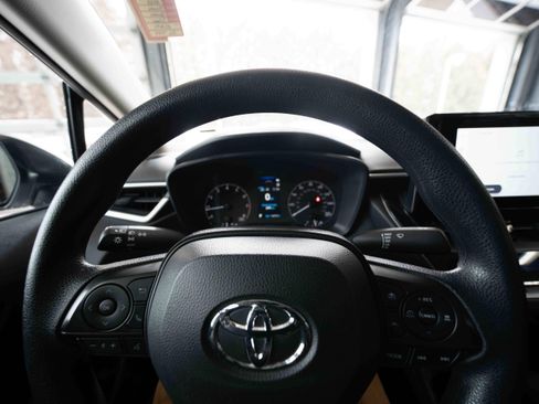 Used 2023 Toyota Corolla LE image 15