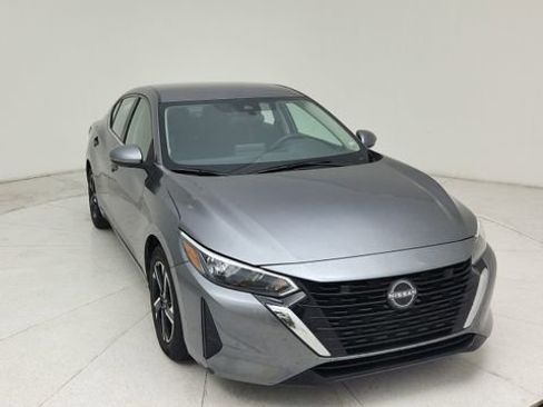 Used 2024 Nissan Sentra SV FWD image 8