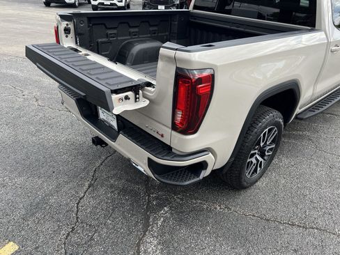 New 2026 GMC Sierra 1500 AT4 w/ AT4 Premium Package AWD/4WD image 52