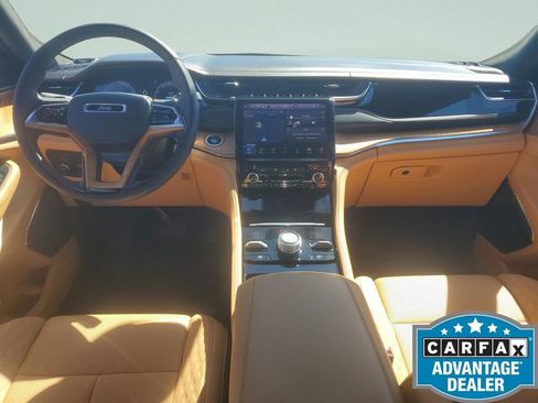 Used 2025 Jeep Grand Cherokee Summit image 16