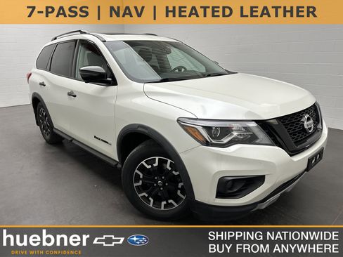 Used 2020 Nissan Pathfinder SL image 1