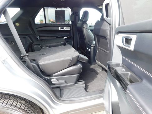 Used 2021 Ford Explorer ST w/ Equipment Group 401A AWD/4WD image 34