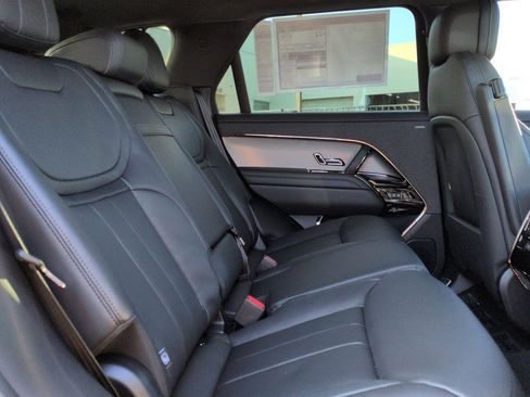 New 2026 Land Rover Range Rover Sport SE AWD/4WD image 25