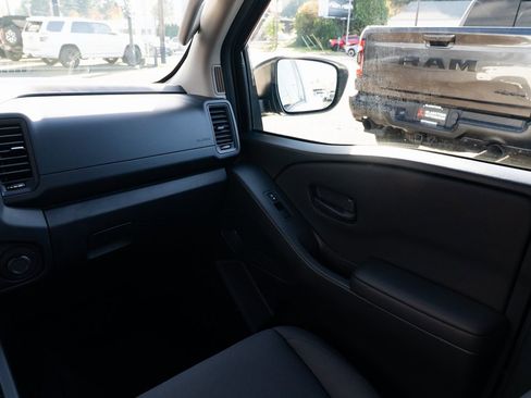 Used 2023 Nissan Frontier S w/ Technology Package image 10