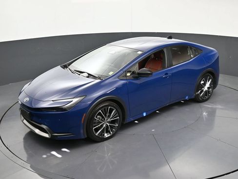 Used 2026 Toyota Prius Plug-In Hybrid FWD image 16