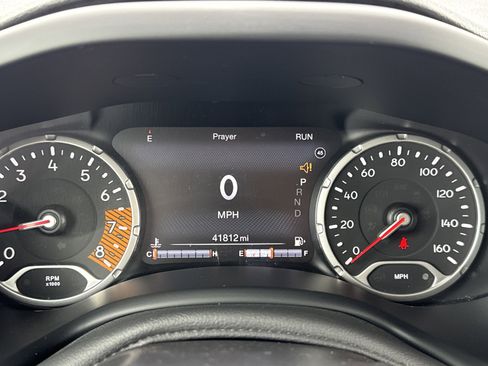 Used 2021 Jeep Renegade Latitude AWD/4WD image 11