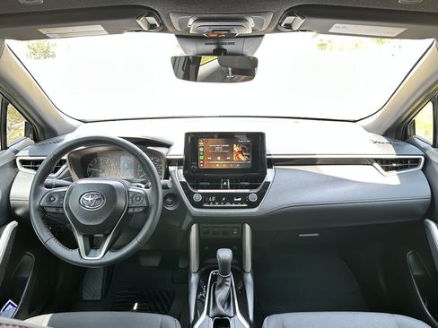 Used 2025 Toyota Corolla Cross AWD Hybrid image 19