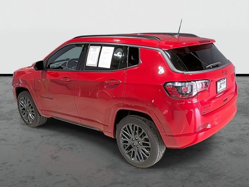 Used 2022 Jeep Compass Limited AWD/4WD image 2
