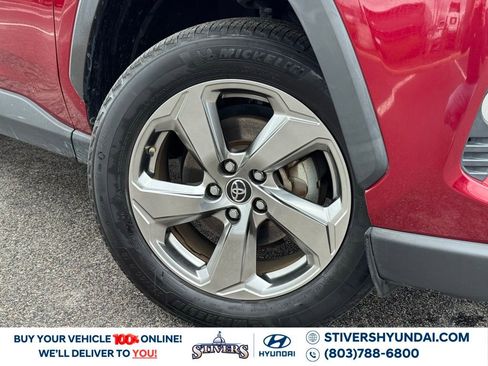 Used 2019 Toyota RAV4 Limited image 7