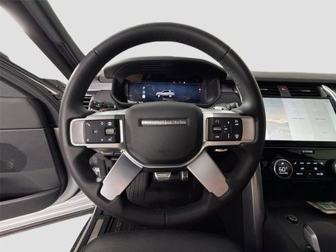 Certified 2024 Land Rover Discovery Dynamic SE AWD/4WD image 11