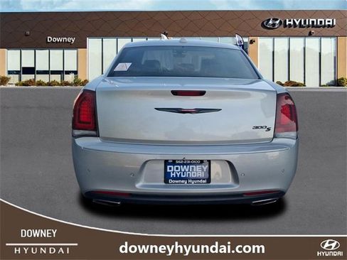 Used 2023 Chrysler 300 S image 4