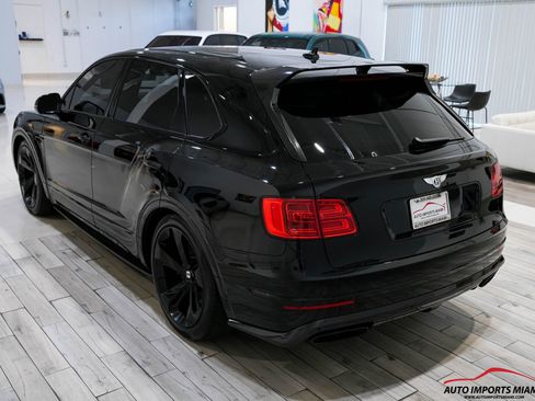 Used 2018 Bentley Bentayga image 19