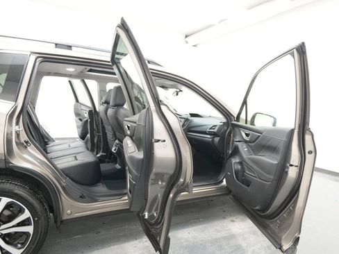 Used 2019 Subaru Forester Limited w/ Popular Package #3 image 31