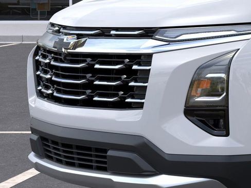 New 2026 Chevrolet Equinox LT w/ Safety and Technology Package FWD image 13