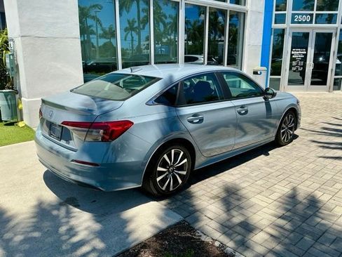 Used 2023 Honda Civic EX image 7