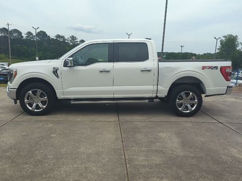 Used 2022 Ford F150 Lariat w/ Equipment Group 502A High AWD/4WD image 4