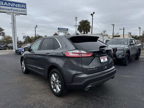 Certified 2024 Ford Edge Titanium image 5