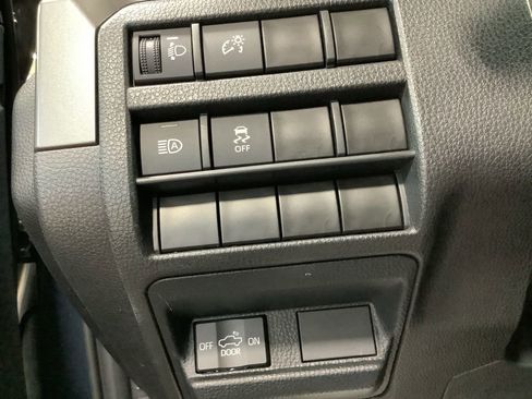 Used 2024 Toyota Tacoma TRD Off-Road image 19