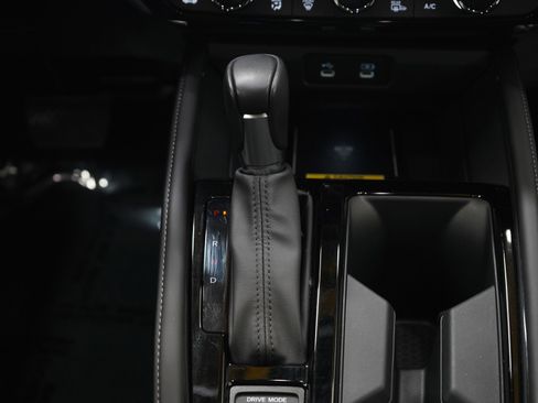 Used 2023 Honda Accord Touring image 18