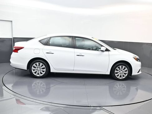 Used 2018 Nissan Sentra S FWD image 2